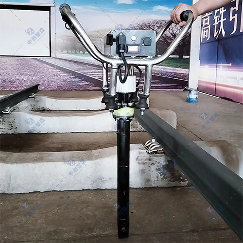 電動(dòng)鋰電搗固鎬使用流程演示及優(yōu)勢(shì)